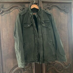 Levi’s authentic green military green jacket 
Unisex